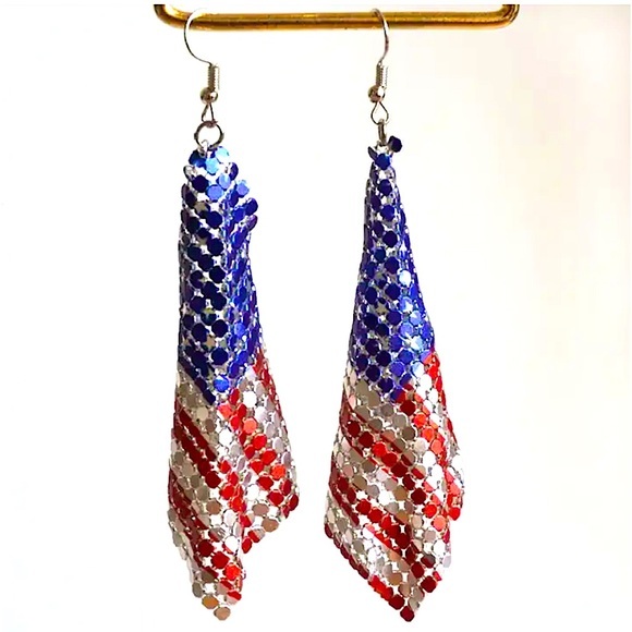 Jewelry - NWT 🇺🇸 USA flag copper silver drop earrings